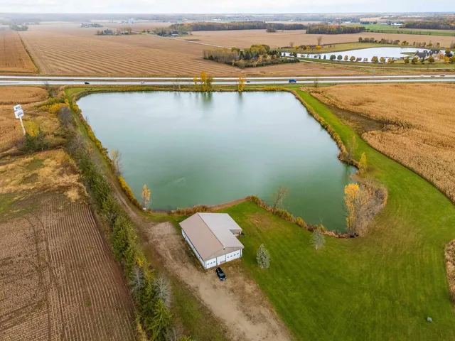 $894,900 | 5910 Old Highway, Green Bay, WI 54313