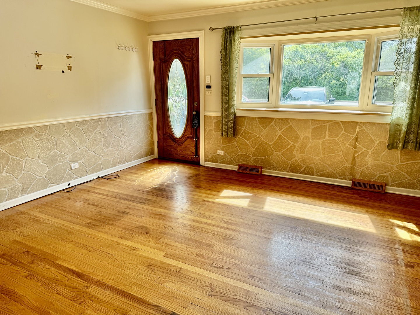155 North Mill Road Wood Dale, IL 60191 - Photo 6 of 17
