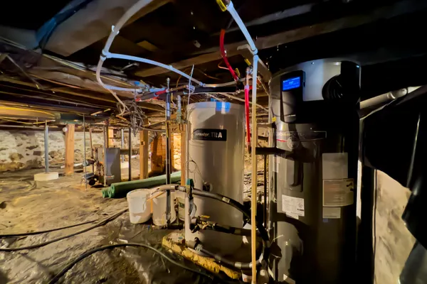 $875,000 | 627 Western Road, Warren, ME 04864