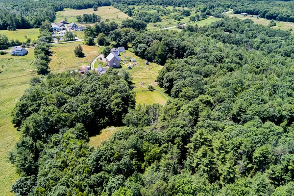 $875,000 | 627 Western Road, Warren, ME 04864