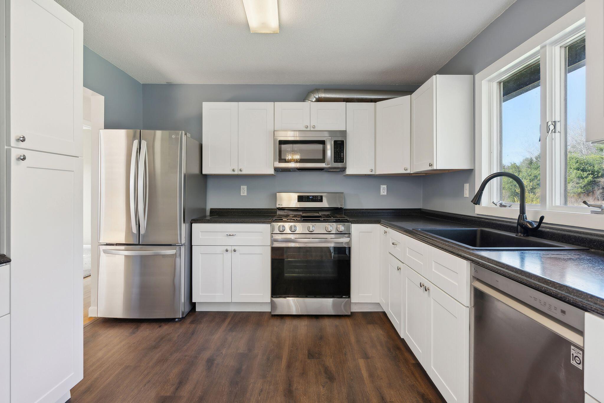 239 Casco Road Brunswick, ME 04011 - Photo 19 of 43 239 Casco Rd