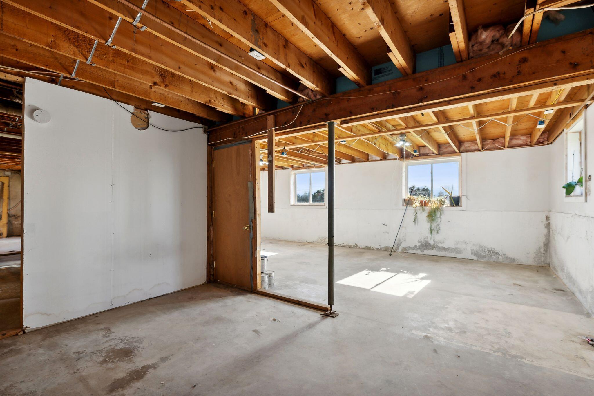 239 Casco Road Brunswick, ME 04011 - Photo 36 of 43 239 Casco Rd