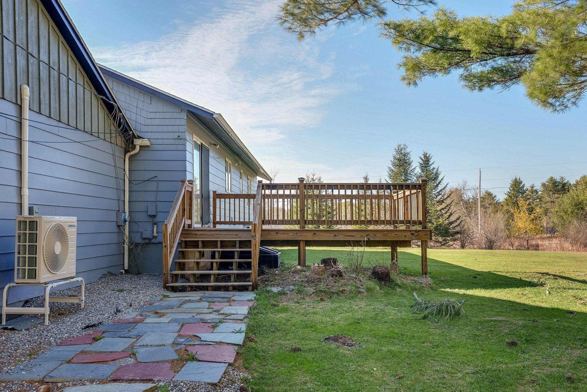 239 Casco Road Brunswick, ME 04011 - Photo 4 of 43 239 Casco Rd