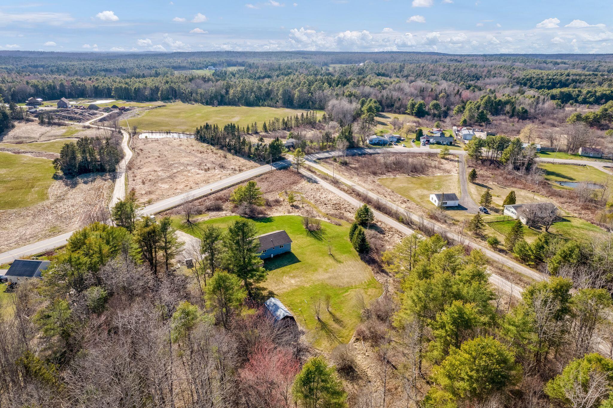 239 Casco Road Brunswick, ME 04011 - Photo 9 of 43 239 Casco Rd