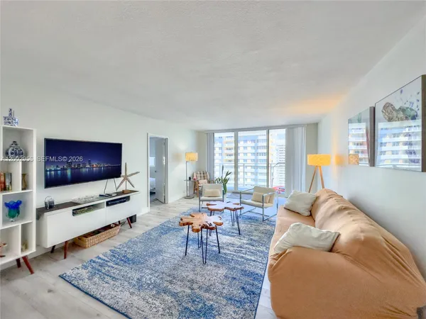 $3,200 | 2030 South Ocean Drive, Unit 1922, Hallandale Beach, FL 33009