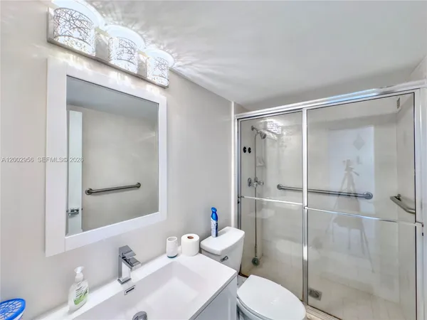 $3,200 | 2030 South Ocean Drive, Unit 1922, Hallandale Beach, FL 33009