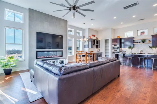 $839,000 | 13522 Galleria Circle, Austin, TX 78738