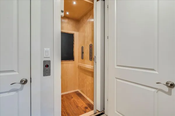 $839,000 | 13522 Galleria Circle, Austin, TX 78738