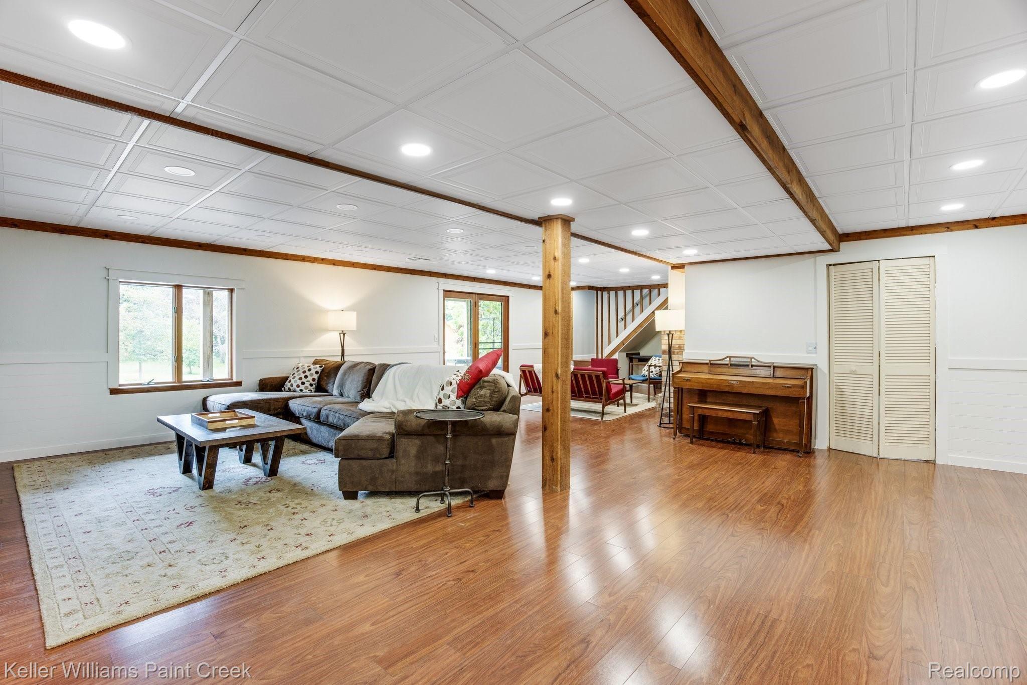 1400 Hemingway Road Lake Orion, MI 48360 - Photo 29 of 42 68-web-or-mls-1400 Hemingway Road067.jpg