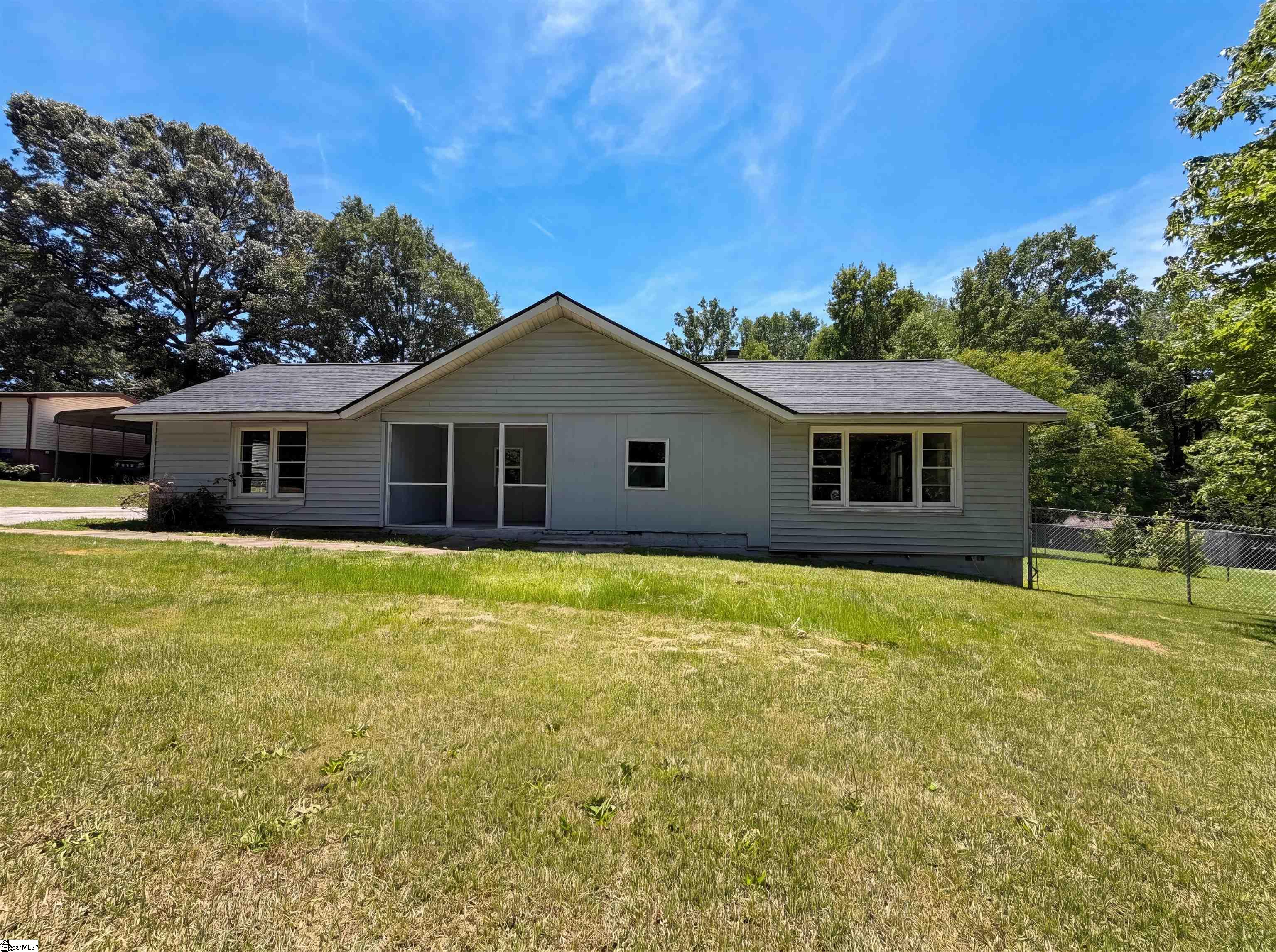 237 Geddis Road Inman, SC 29349 - Photo 5 of 19