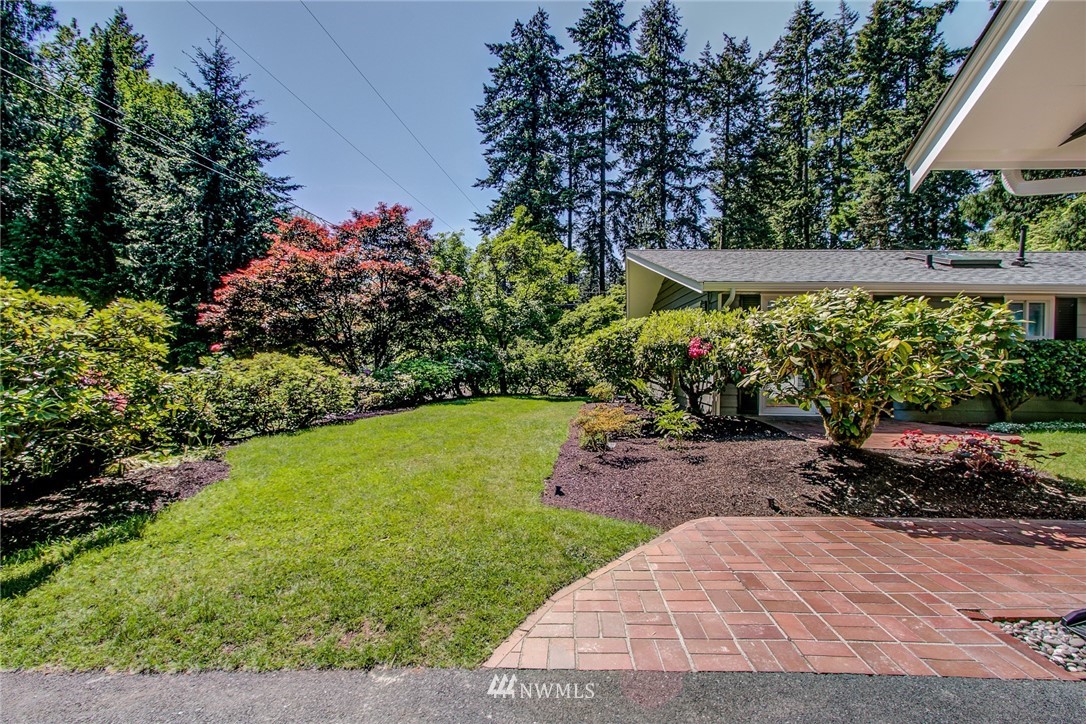 9608 Northeast 198th Street Bothell, WA 98011 - Photo 8 of 40 Gallery Image 8