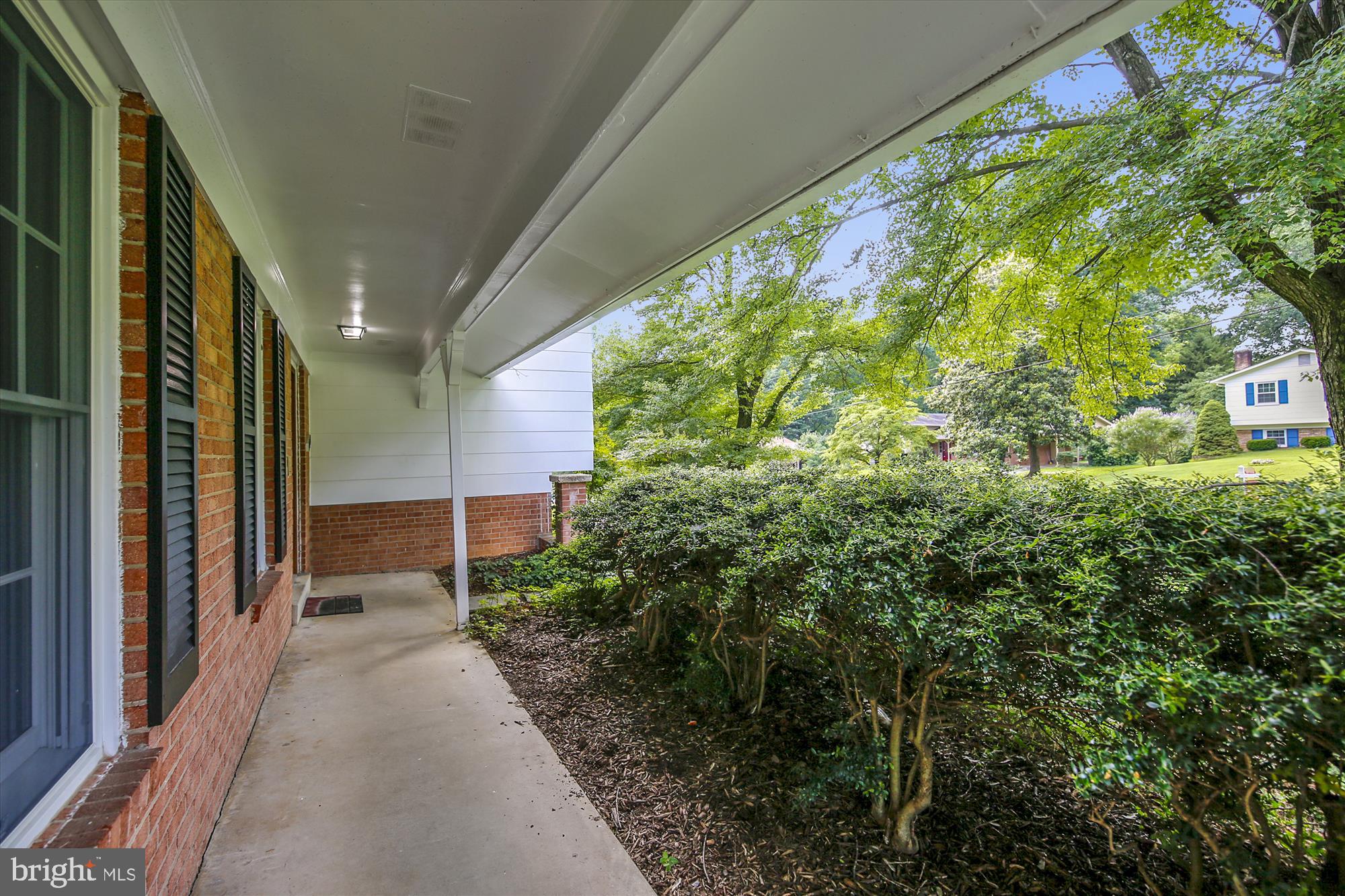 12907 Stonecrest Drive Silver Spring, MD 20904 - Photo 3 of 56