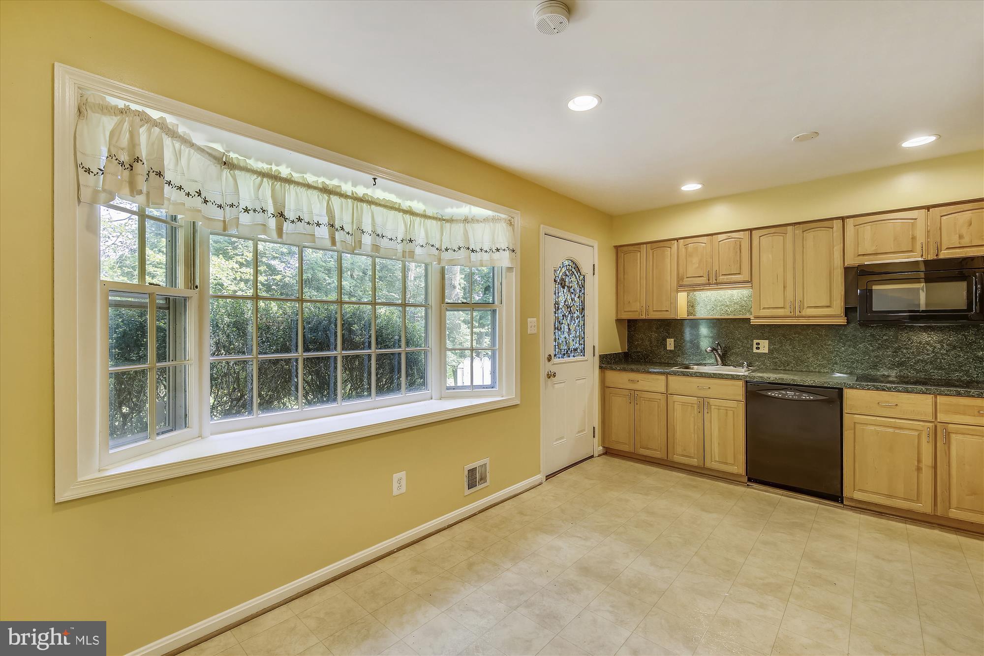 12907 Stonecrest Drive Silver Spring, MD 20904 - Photo 8 of 56