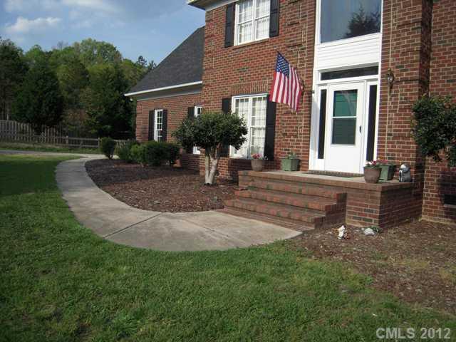 7037 Potter Road Matthews, NC 28104 - Photo 2 of 16 Gallery Image 2