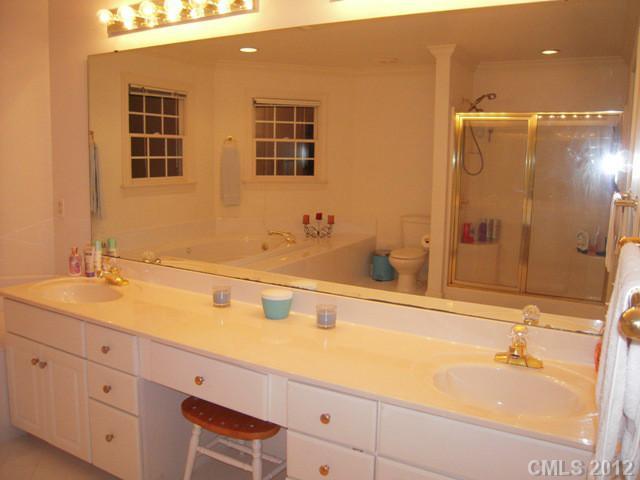 7037 Potter Road Matthews, NC 28104 - Photo 11 of 16 Gallery Image 11