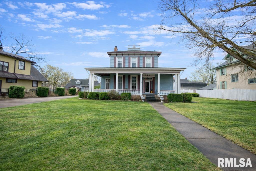 805 South 5th Street Pekin, IL 61554 - Photo 2 of 52