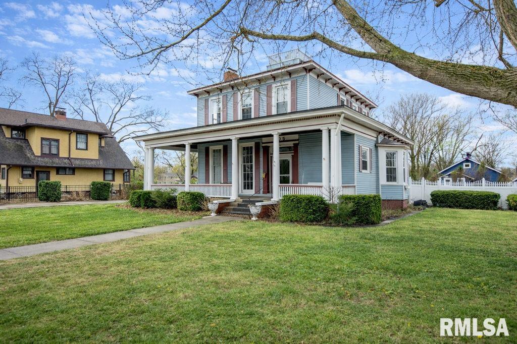 805 South 5th Street Pekin, IL 61554 - Photo 3 of 52