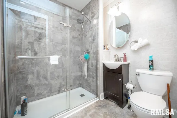 $279,900 | 805 South 5th Street, Pekin, IL 61554