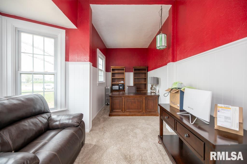 805 South 5th Street Pekin, IL 61554 - Photo 35 of 52