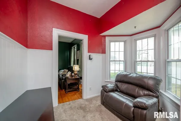 $279,900 | 805 South 5th Street, Pekin, IL 61554