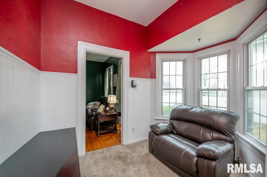 805 South 5th Street Pekin, IL 61554 - Photo 37 of 52