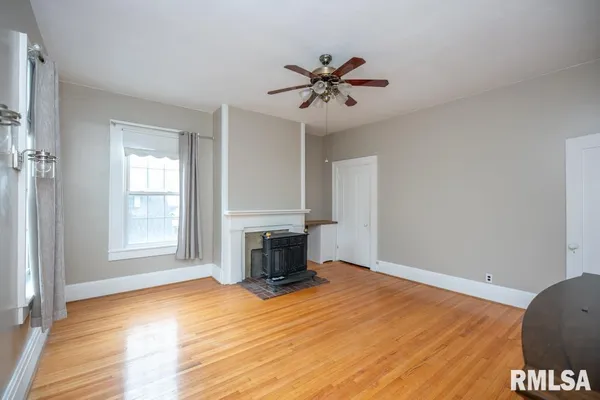 $279,900 | 805 South 5th Street, Pekin, IL 61554