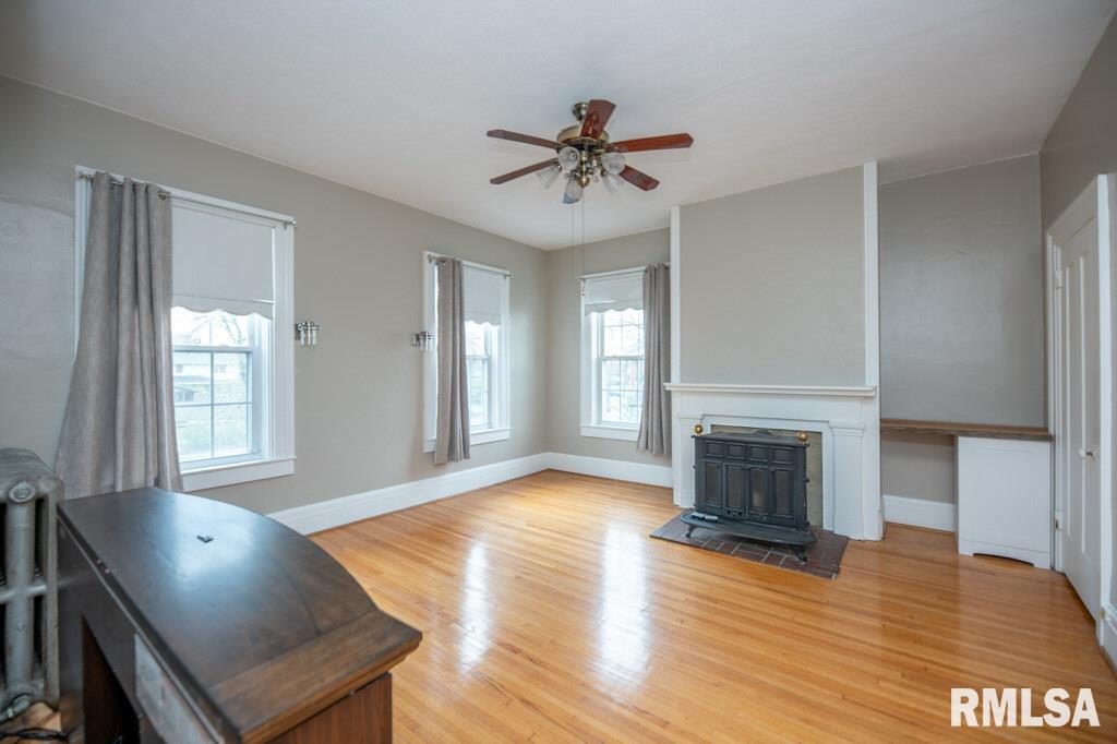 805 South 5th Street Pekin, IL 61554 - Photo 43 of 52