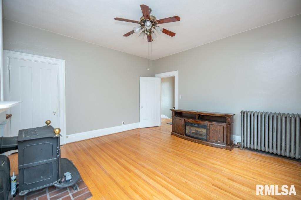 805 South 5th Street Pekin, IL 61554 - Photo 44 of 52