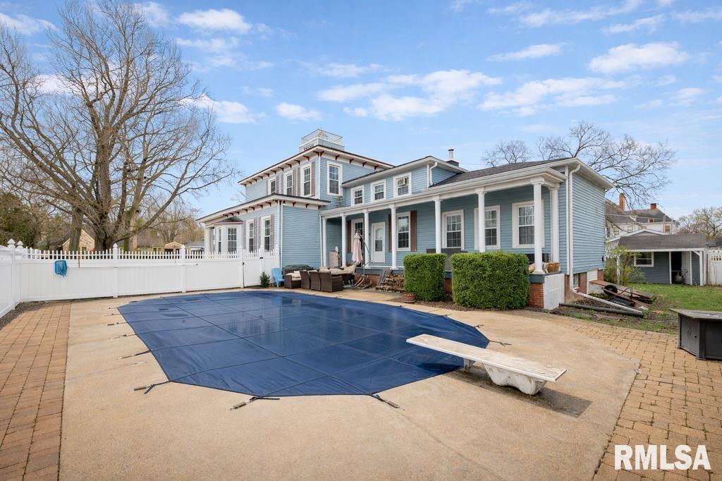 805 South 5th Street Pekin, IL 61554 - Photo 6 of 52