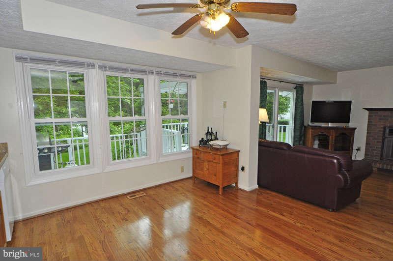 1929 Beech Road Sterling, VA 20164 - Photo 12 of 30 Family Room