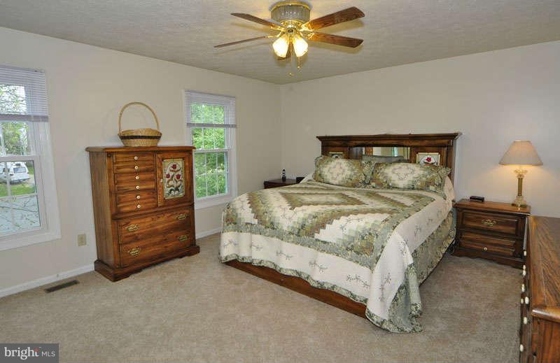 1929 Beech Road Sterling, VA 20164 - Photo 14 of 30 Bedroom (Master)