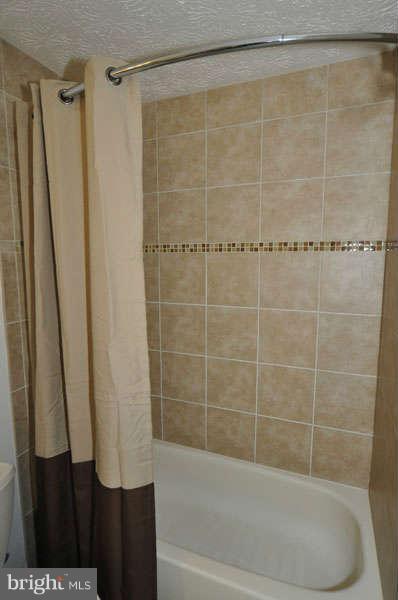 1929 Beech Road Sterling, VA 20164 - Photo 20 of 30 Bath