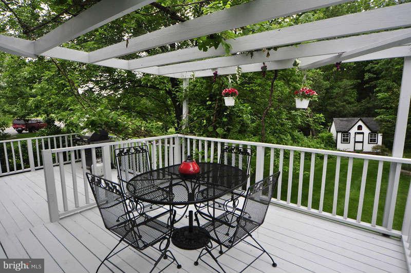 1929 Beech Road Sterling, VA 20164 - Photo 3 of 30 Exterior (General)