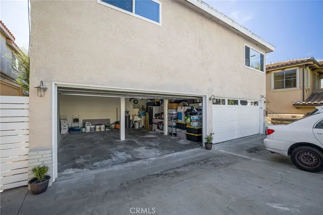 $1,750,000 | 2720 27201/2 Carnegie Lane, Redondo Beach, CA 90278