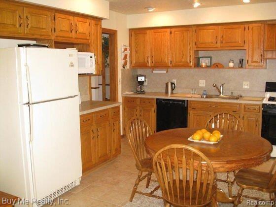 1243 Goddard Road Wyandotte, MI 48192 - Photo 7 of 24 Ceramic Tile Floor