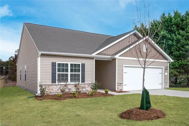 $324,900 | 251 Macintosh Drive, King, NC 27021
