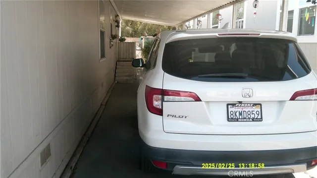 a view of entryway with a front door