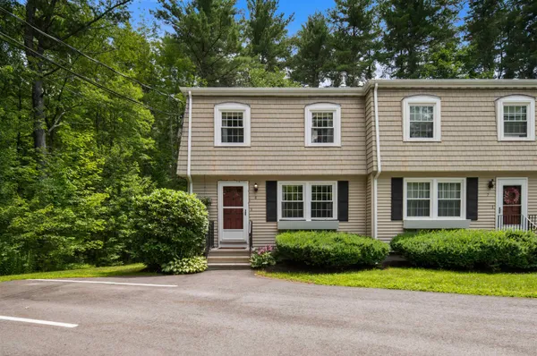 $445,000 | 8 Pine Grove Road, Exeter, NH 03833