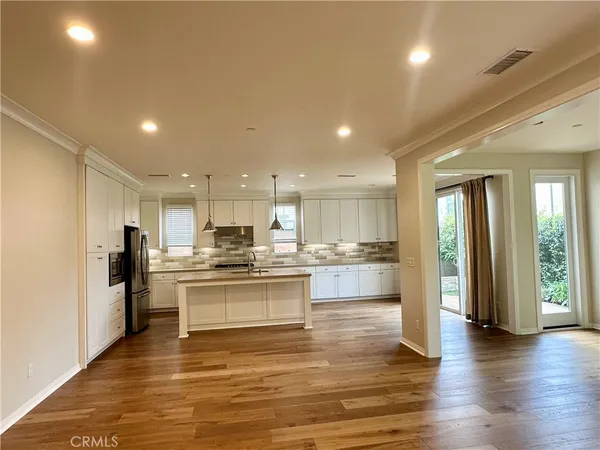 $5,000 | 111 Island Coral, Irvine, CA 92620