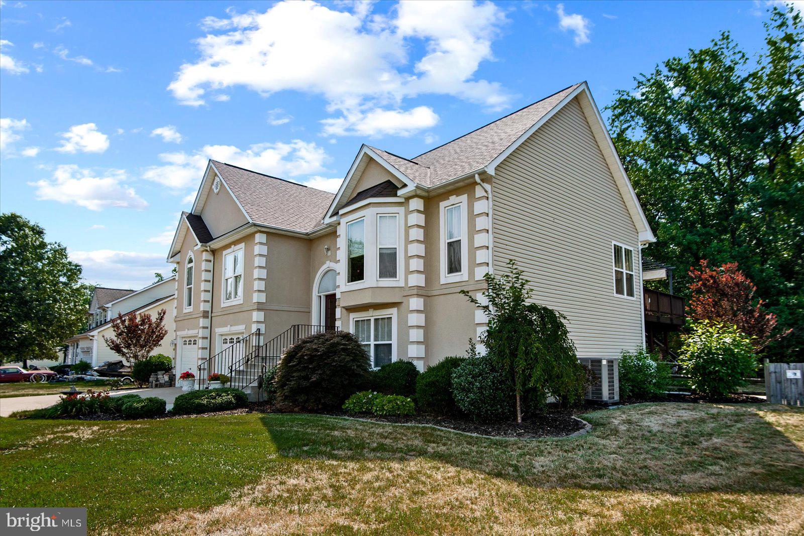 302 Forest Avenue Colonial Beach, VA 22443 - Photo 4 of 56