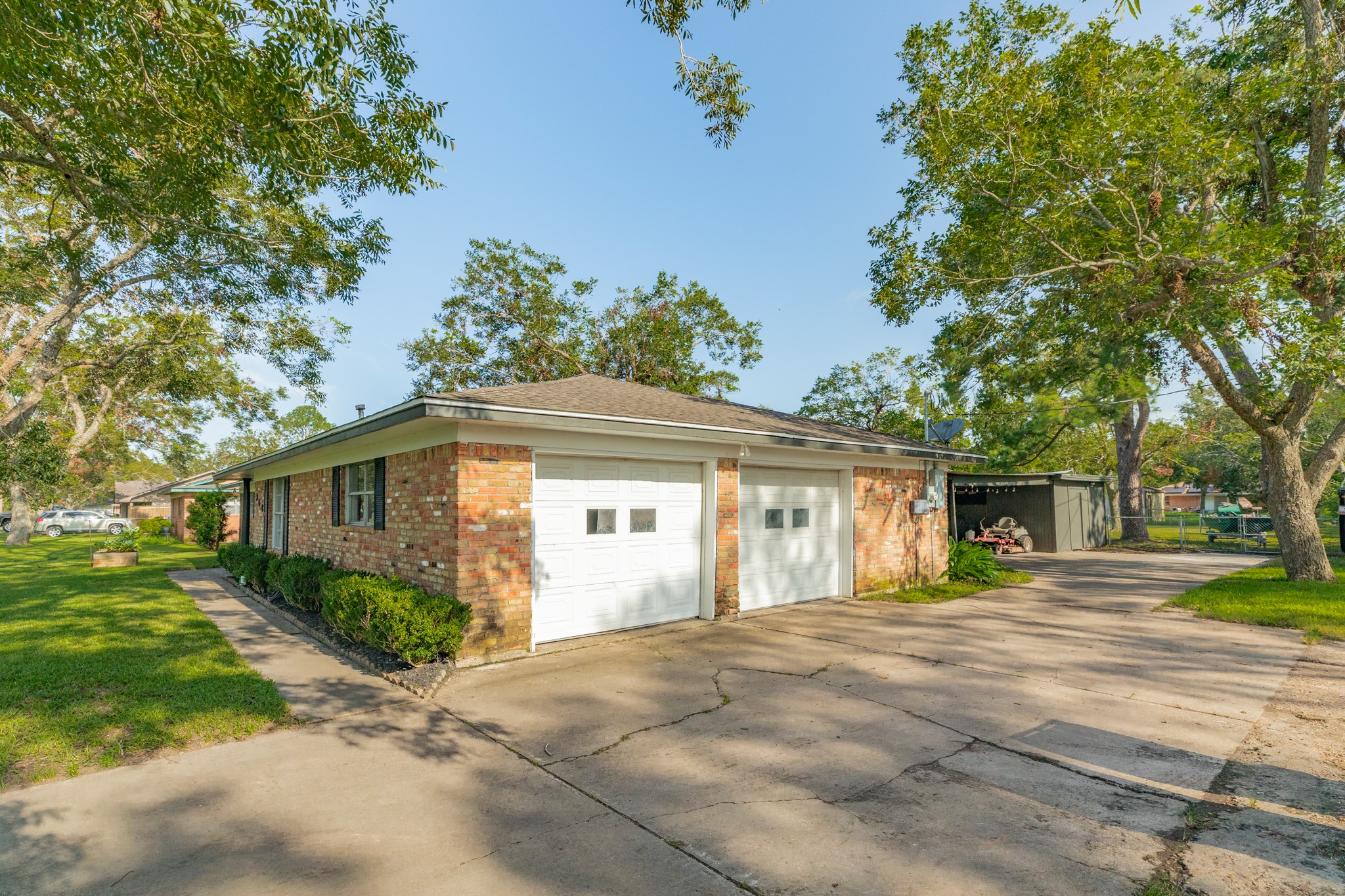 908 West Mulberry Street Angleton, TX 77515 - Photo 22 of 22 front view of a house with a yard