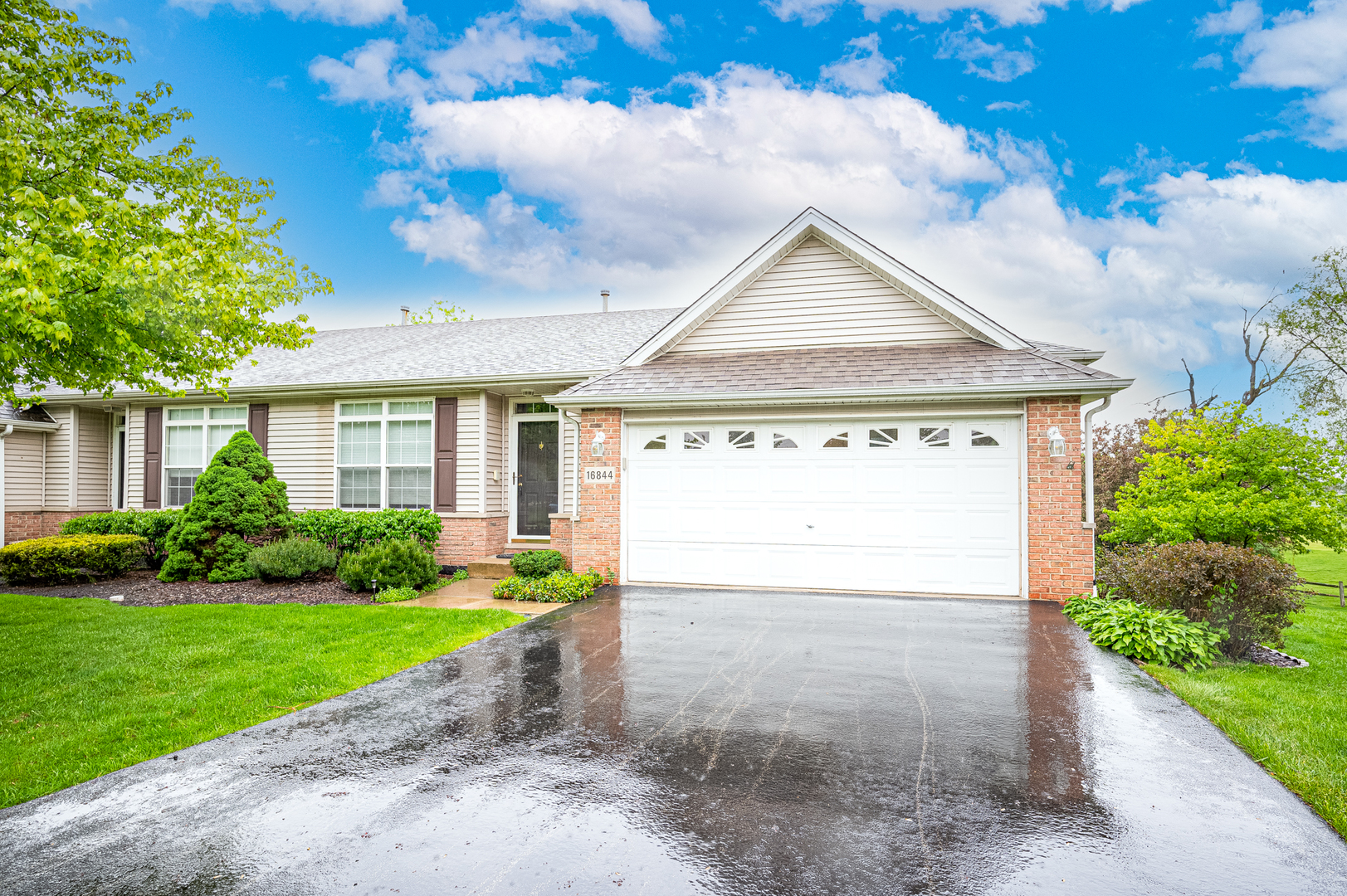 16844 South Sunset Ridge Court Lockport, IL 60441 - Photo 1 of 36 Gallery Image 1