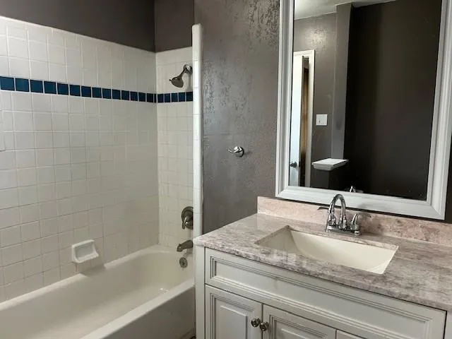 $1,550 | 1013 Red Oak Street, Azle, TX 76020