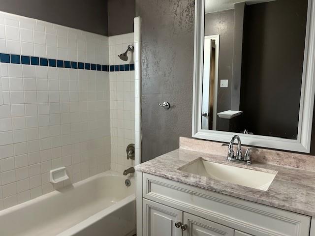 1013 Red Oak Street Azle, TX 76020 - Photo 11 of 16