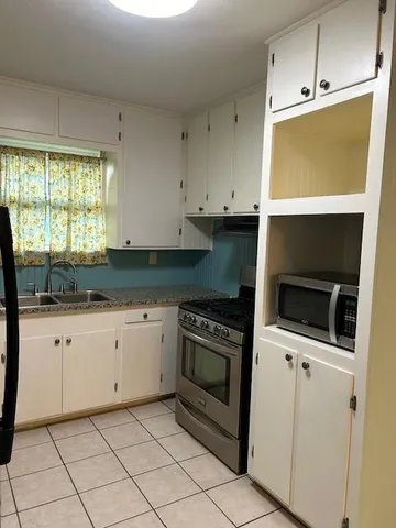 $1,550 | 1013 Red Oak Street, Azle, TX 76020