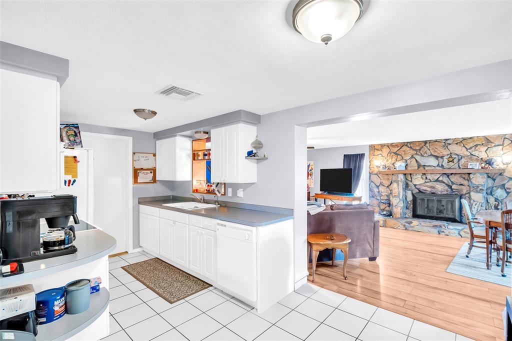 7923 Foxbloom Drive Port Richey, FL 34668 - Photo 3 of 41