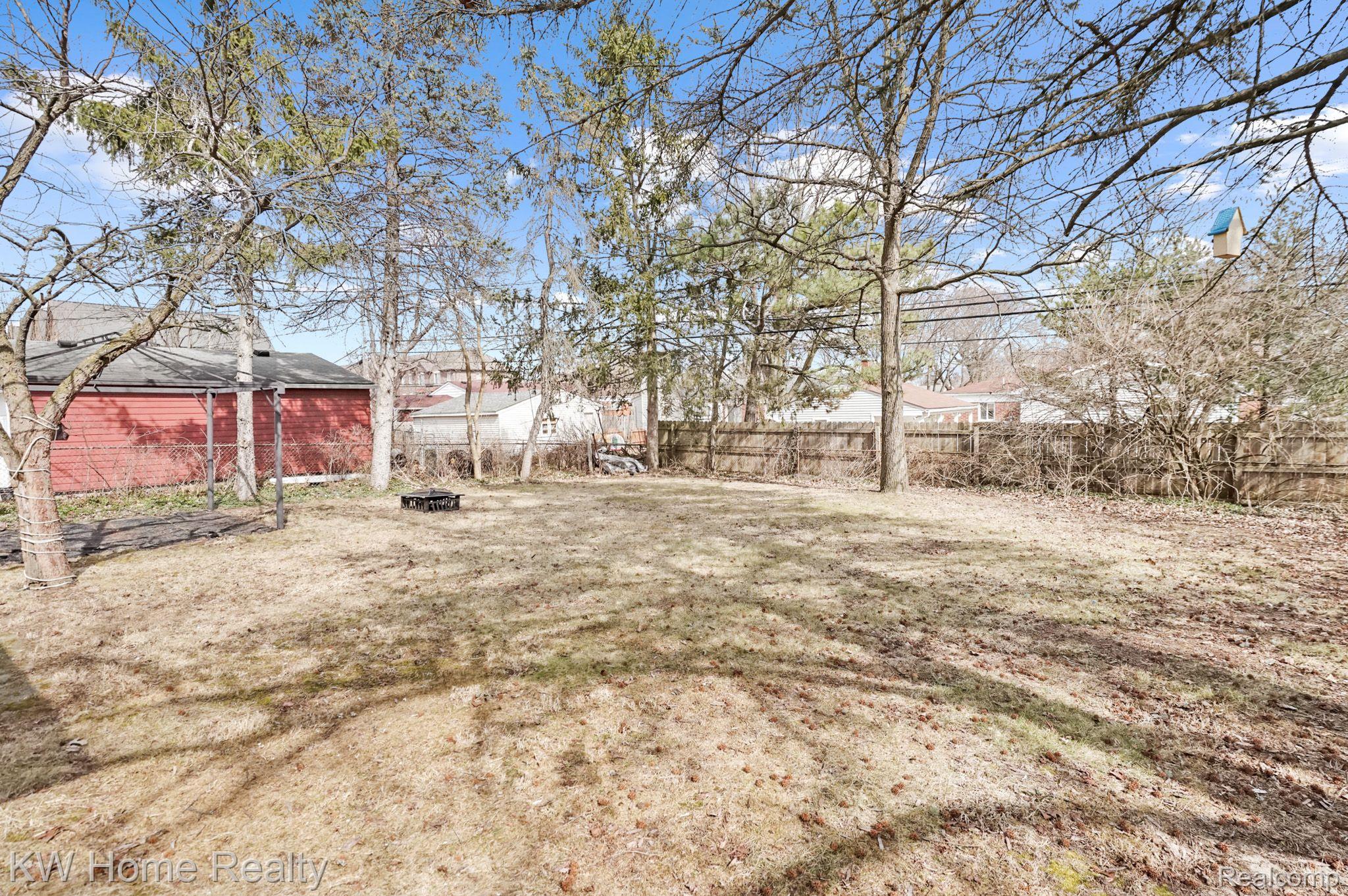 23114 Farmington Road Farmington, MI 48336 - Photo 25 of 25 Gallery Image 25
