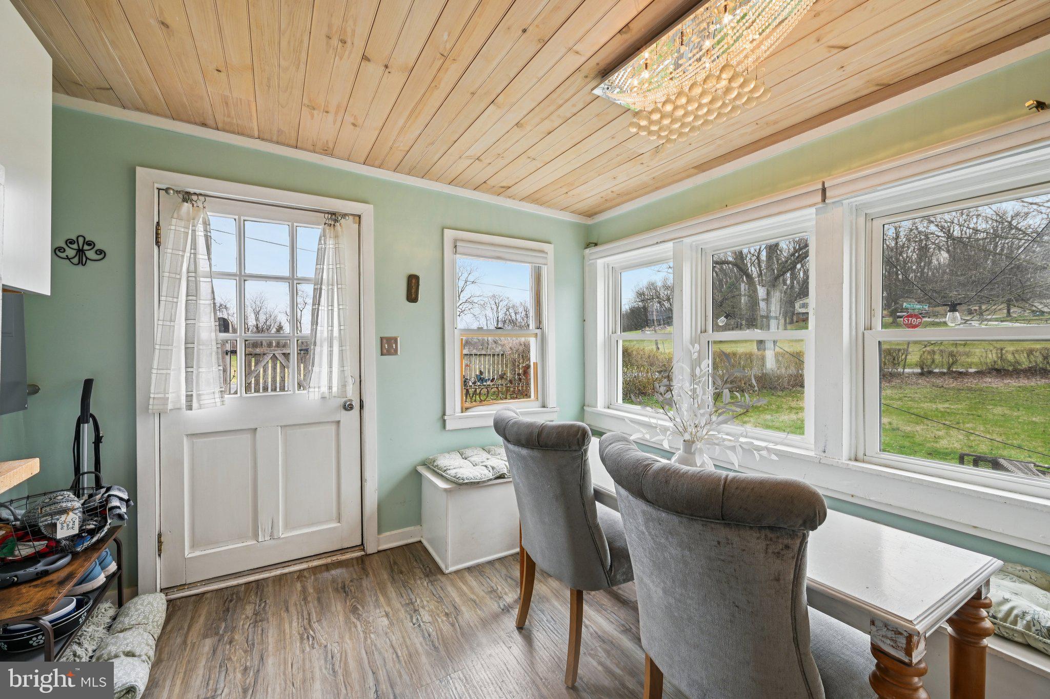 1420 Pinch Valley Road Westminster, MD 21158 - Photo 7 of 59