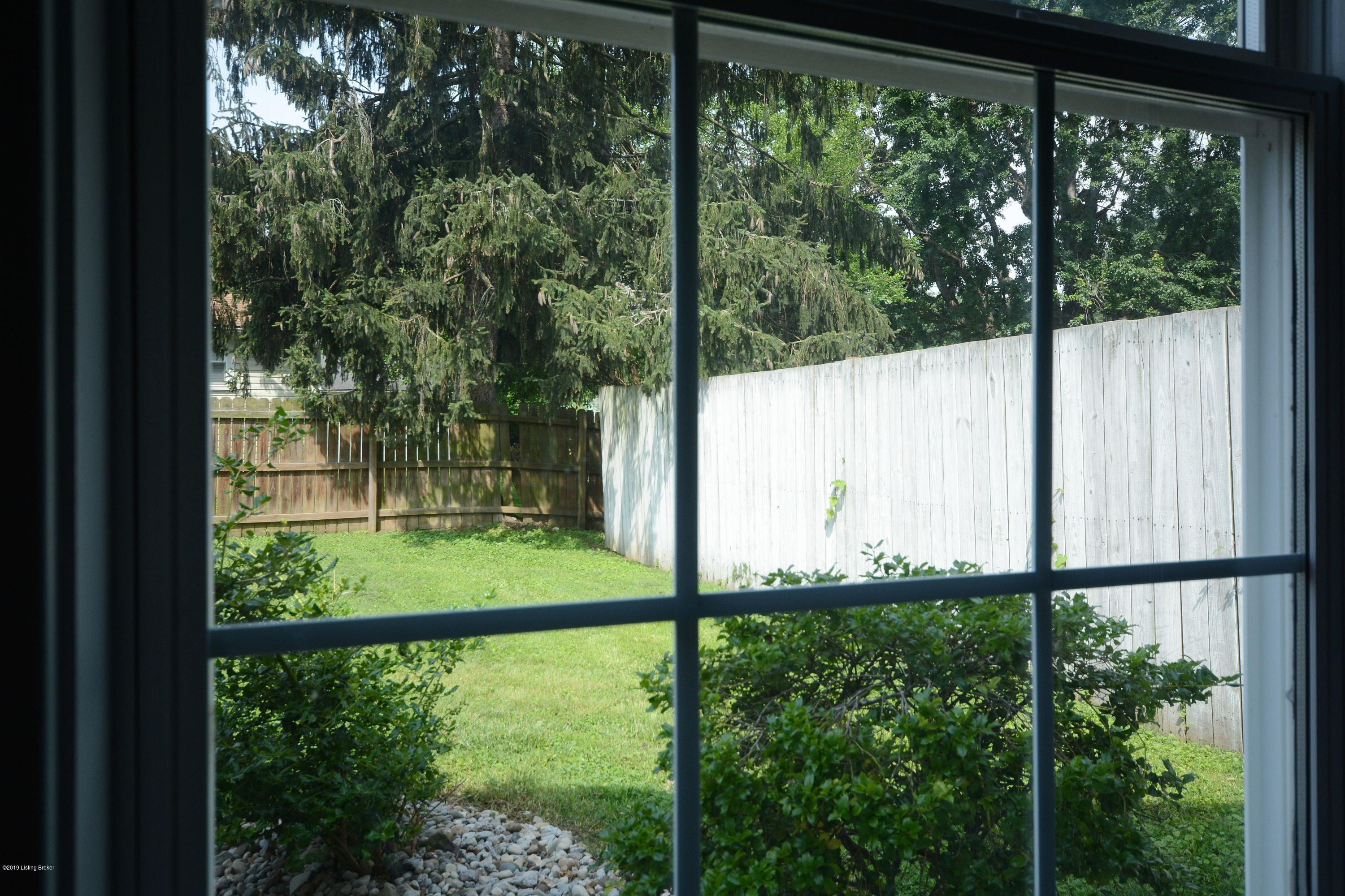 1901 Heaton Road Louisville, KY 40216 - Photo 36 of 36 WINDOW VIEW