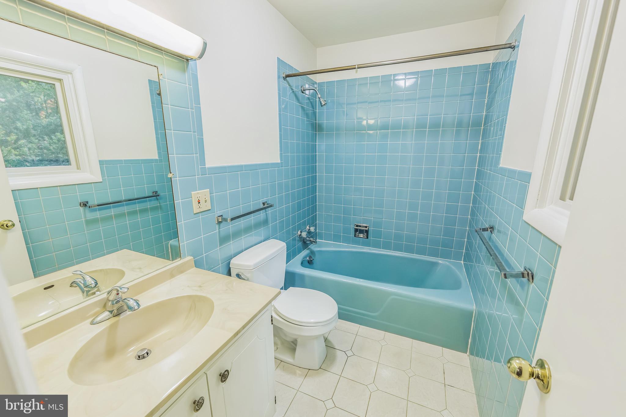 603 Thomas Road Downingtown, PA 19335 - Photo 26 of 36 Ensuite Bath #2